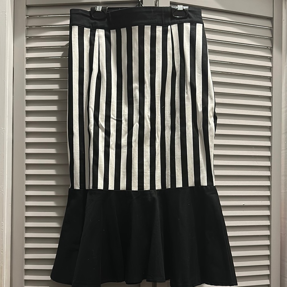 Black and White Striped Women's Skirt (Cirque)